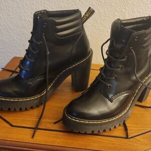 Women's Dr. Martens Persephone boots